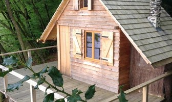 Cabane sur pilotis de Quénécan